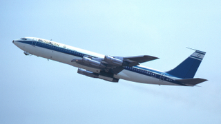 Illustration for article titled Hamas Warns It Will Attack Israeli Airport Within Hours